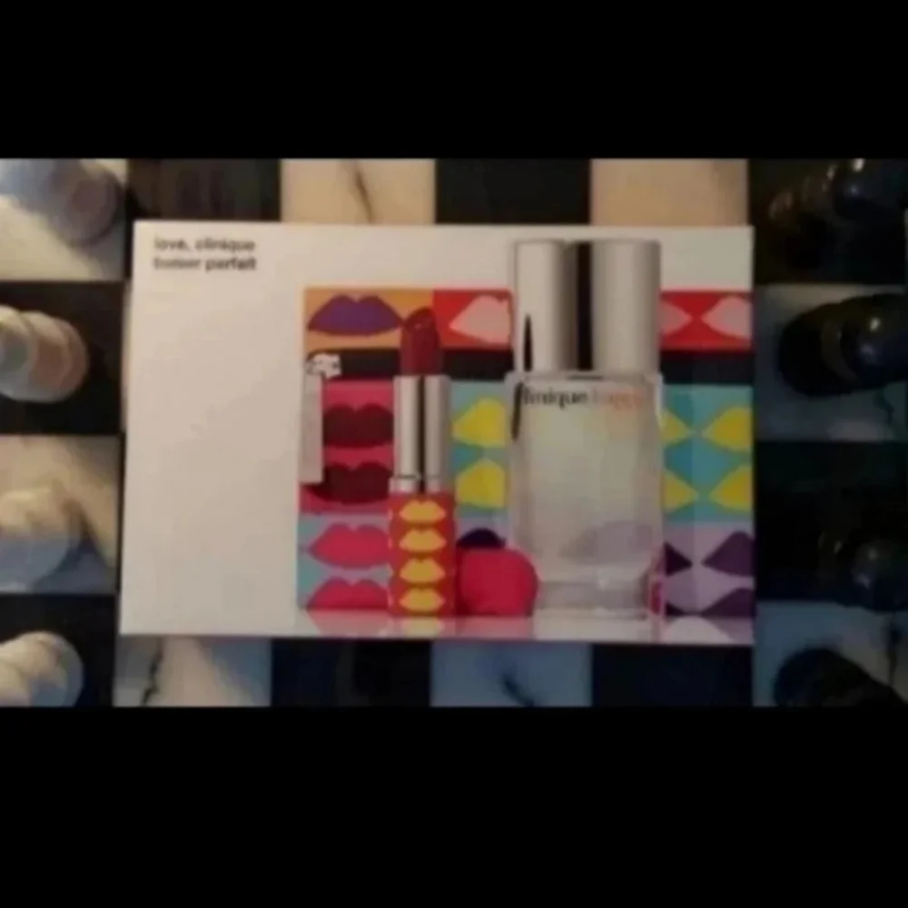 Clinique Happy With Love Pop Lipstick & Pouch - 3 piece Set BNWT SO 1 LEFT!